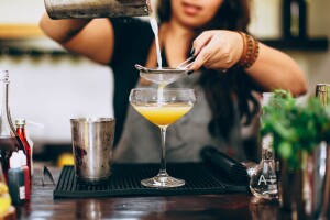 What is Flair Bartending? How to become a Flair Bartender